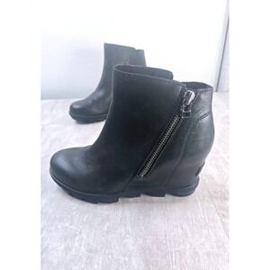 Sorel Hidden Wedge Ankle Boots Size 7 Black Leather Chunky Edgy Moto Zip Booties